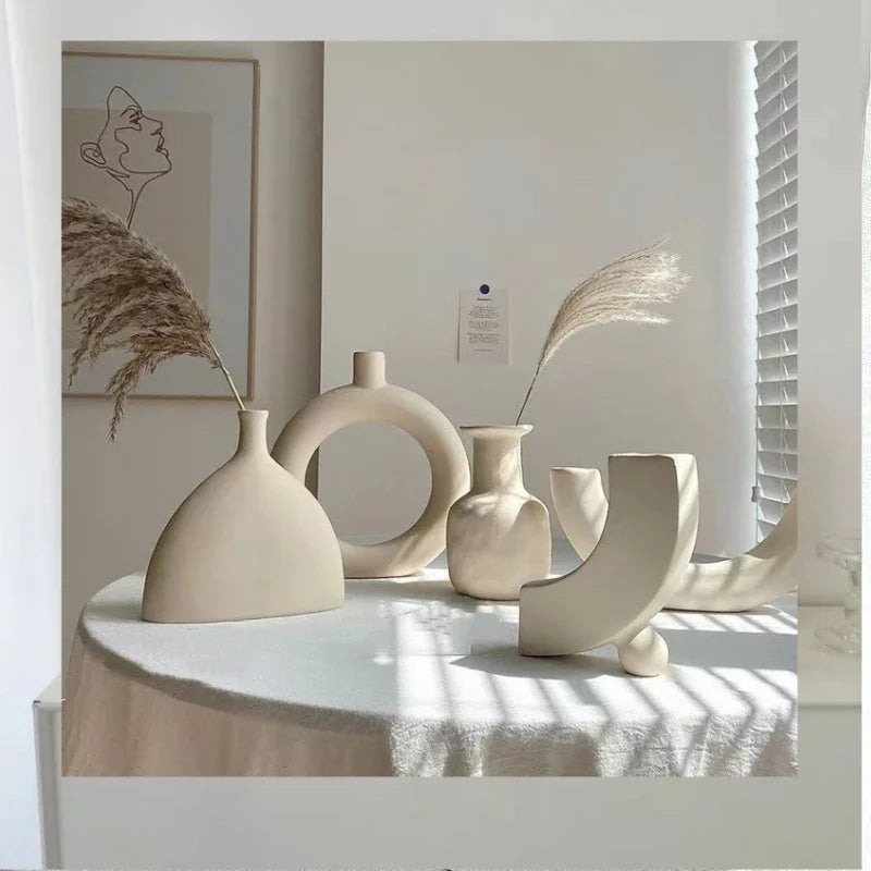 Modern ceramic vase for dried flowers interior decoration - view 2