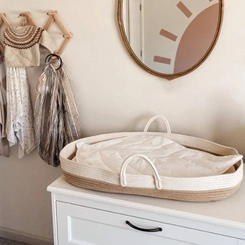 Baby sleeping basket in lightweight and soft cotton