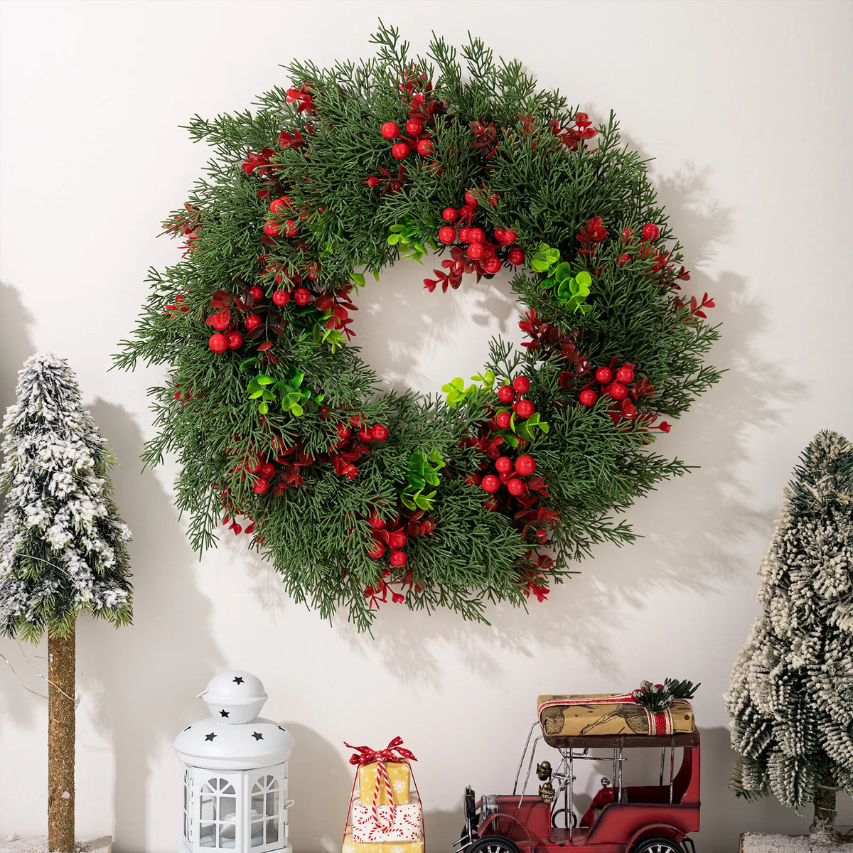 Artificial Christmas crown with decorative red berries - Green Red / 45 cm