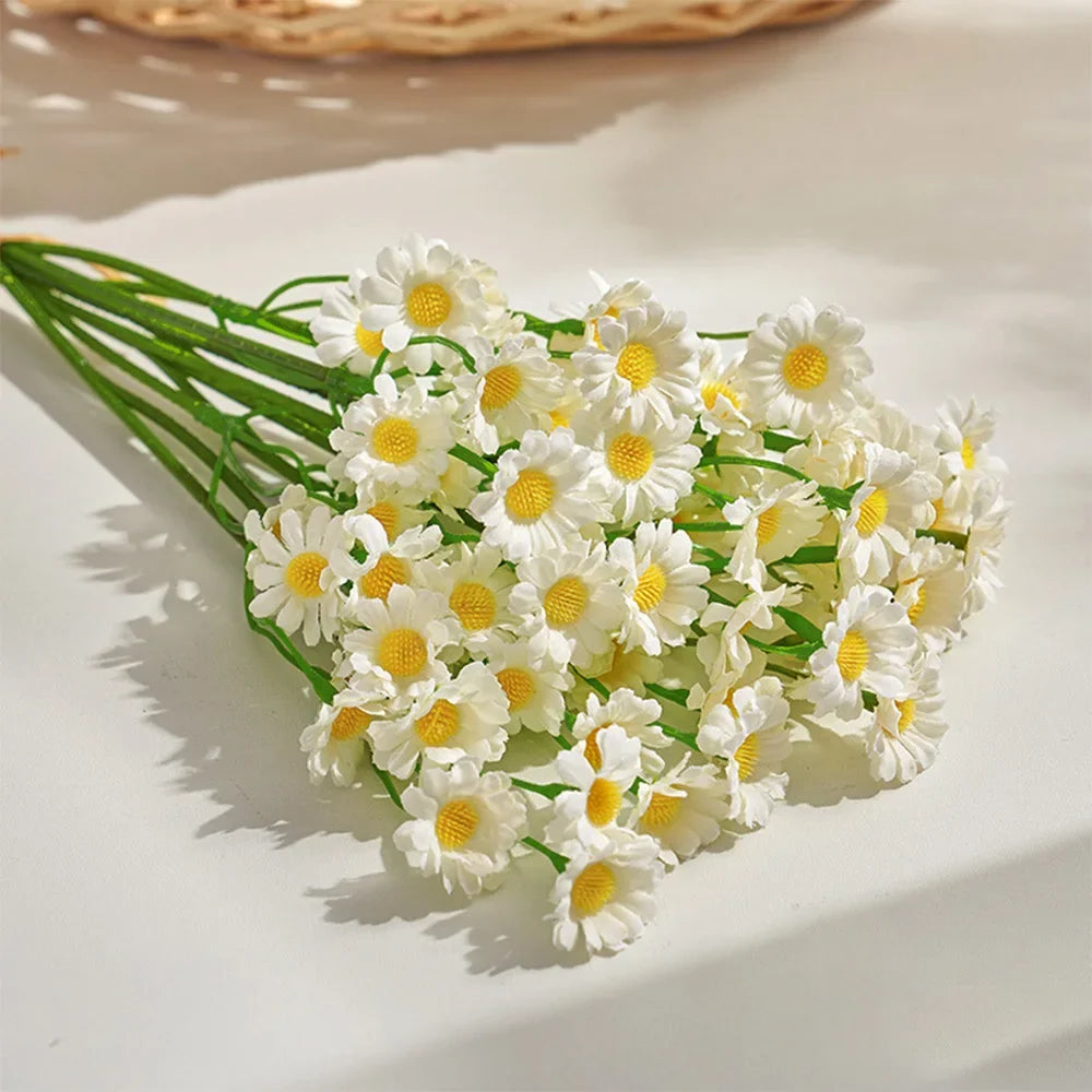 60 artificial daisies heads for various decorations - White