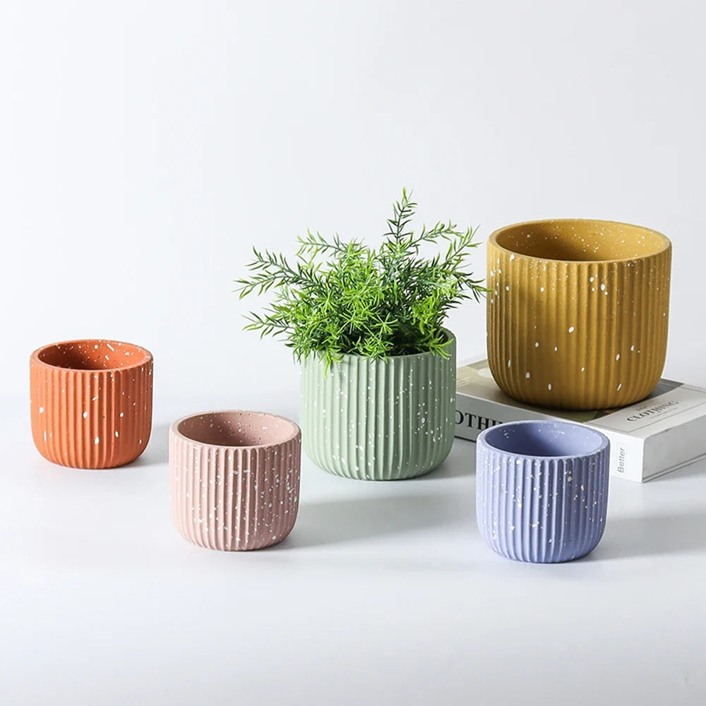Silicone mold for vertical concrete flower pot design