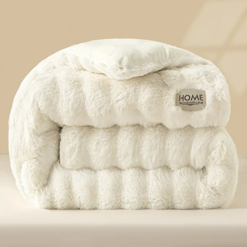 Class A maternal and infant grade warm rabbit plush quilt, thickened milk plush in winter, can sleep naked quilt core - beige / 200x230cm 4kg