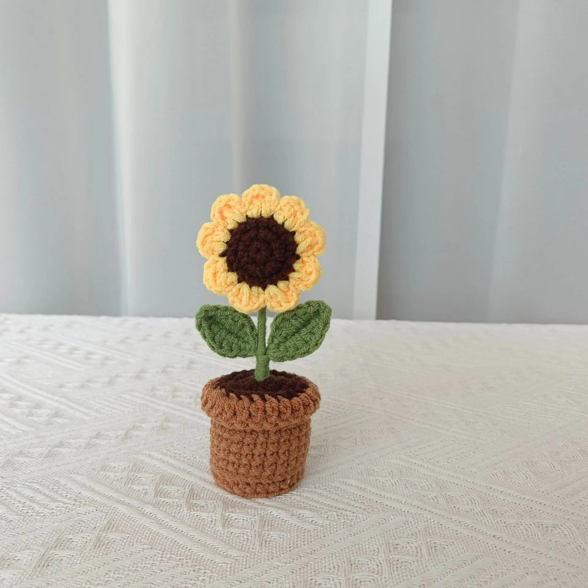 Handmade pot plant for decorative gift of Saint valentine - Tournesol