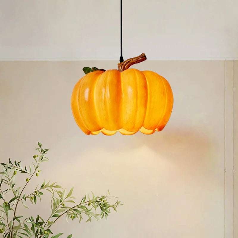 Retro pumpkin-shaped chandelier for Halloween decoration