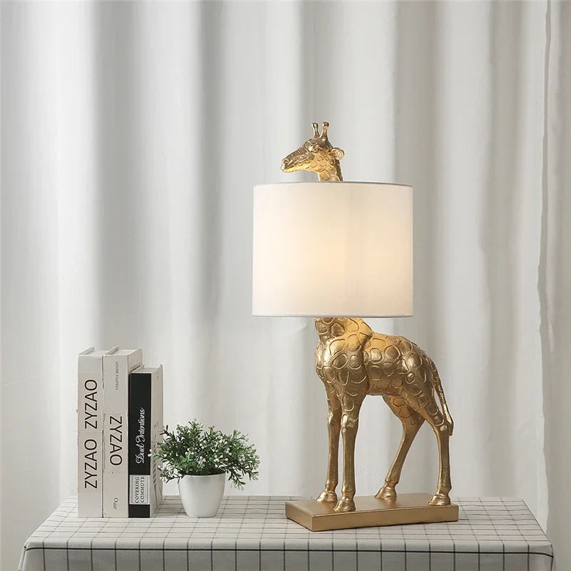 Modern design giraffe desk lamp in resin creative lighting - view 3