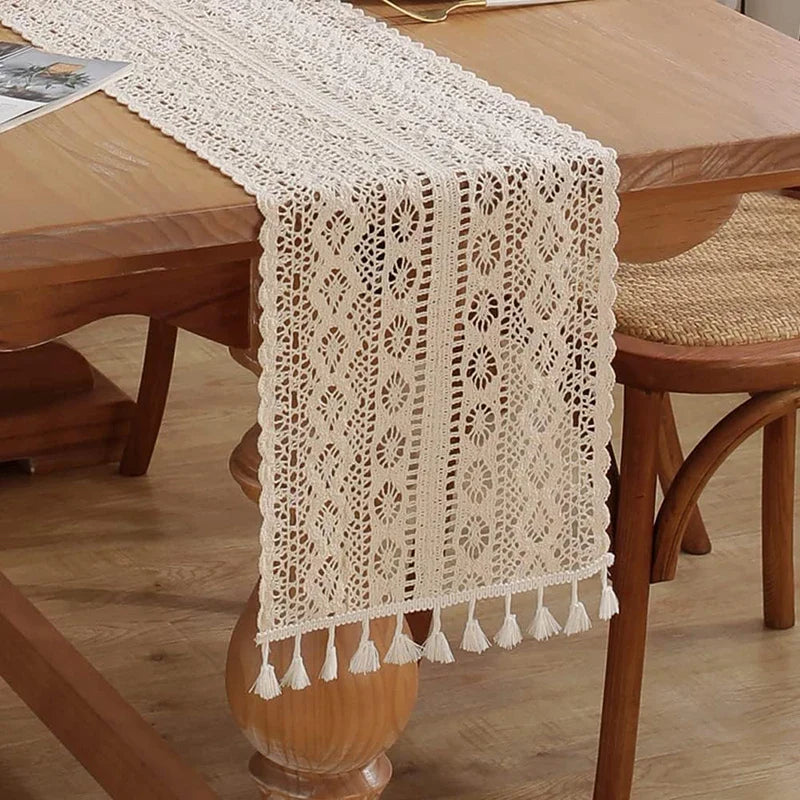 Table runner lace crochet bohemian pom-poms beige - 24X100cm