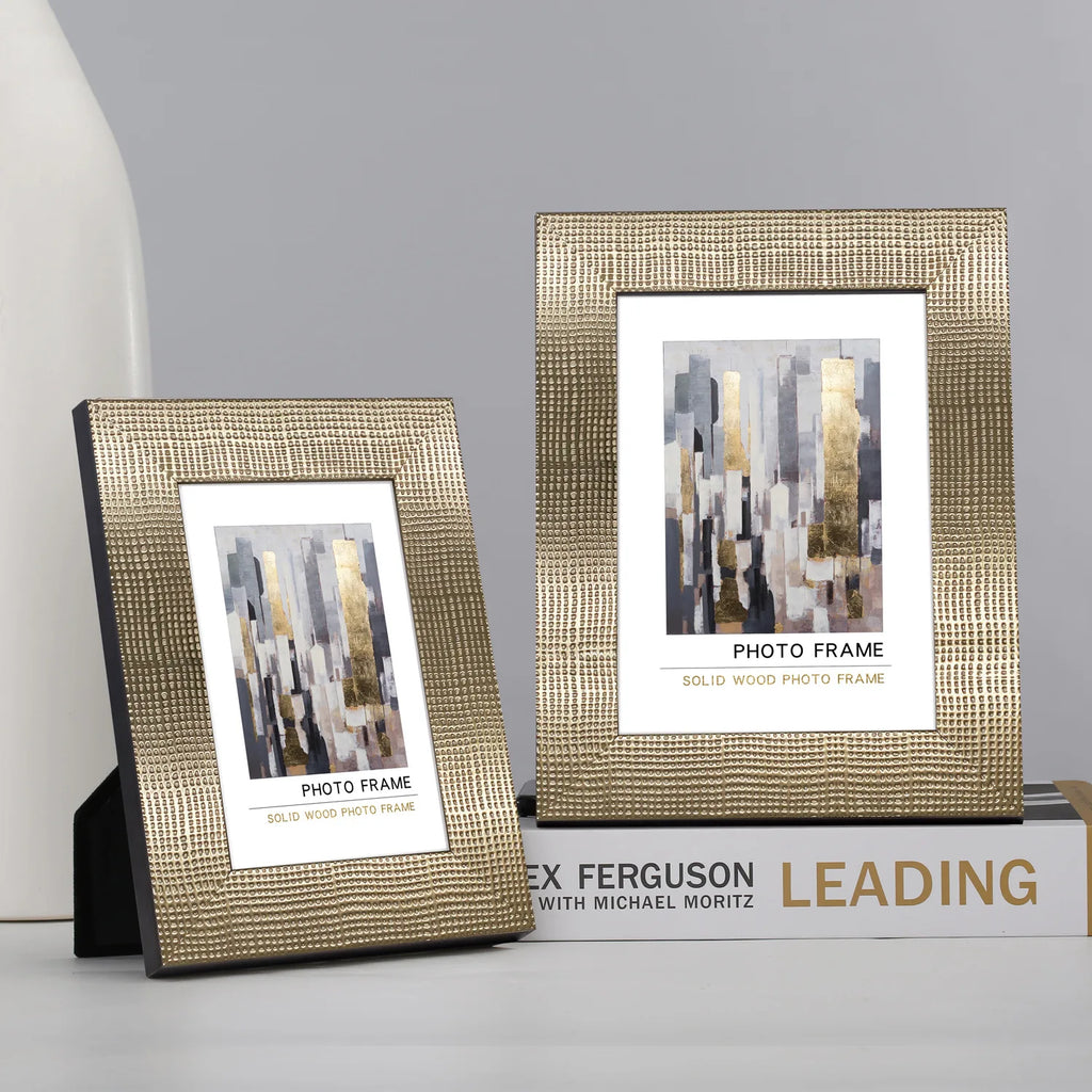 Modern photo frame in solid wood for office