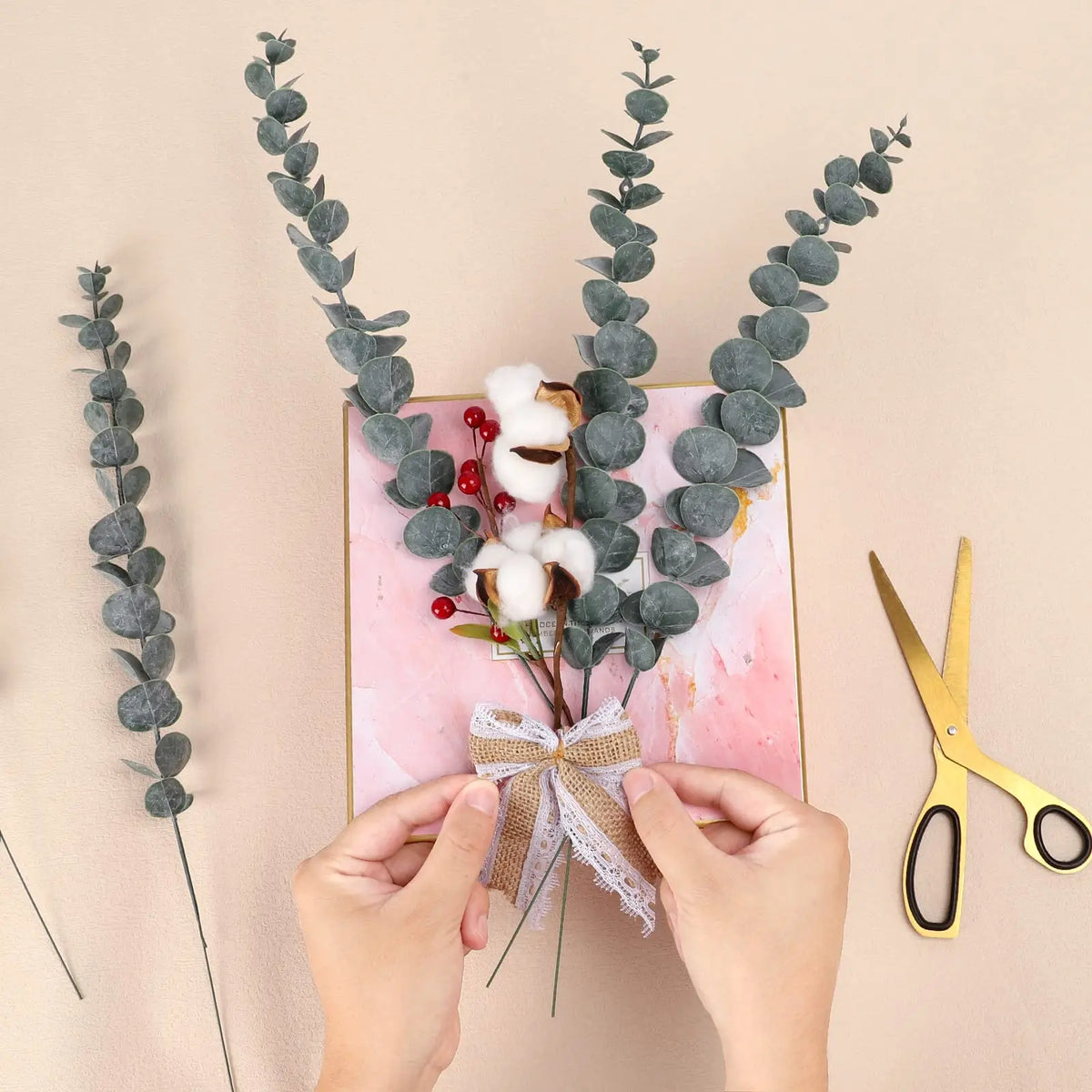 Set of 20 artificial eucalyptus stems for festive decorations - view 5