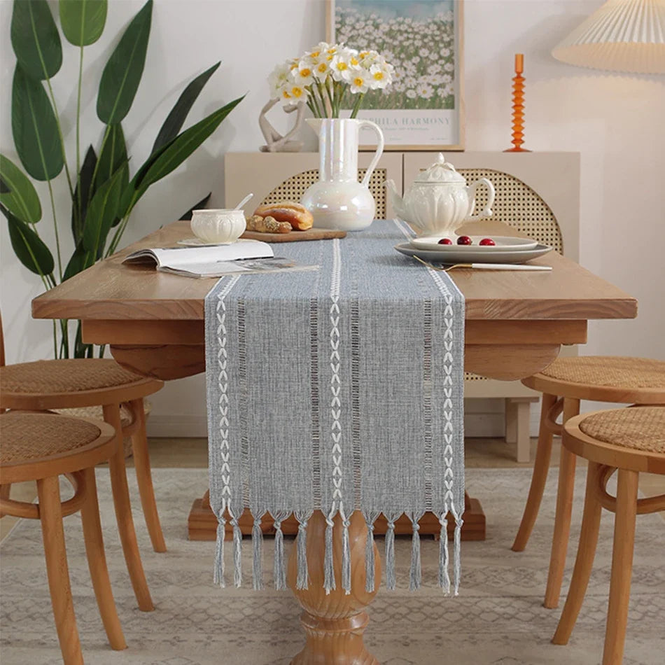 Bohemian embroidered table runner with woven pom-poms - 35x120cm