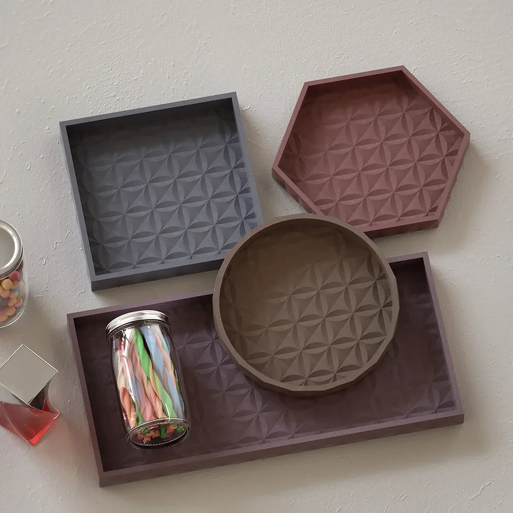 Concrete tray for storage and artisanal decoration underglass