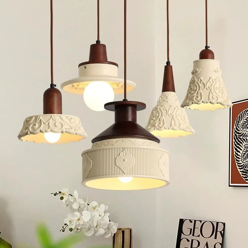 Antique creative chandelier in resin for retro decoration - view 3