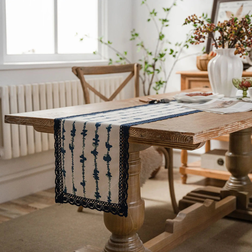 Countryside table runner blue navy white lace - 30x50cm
