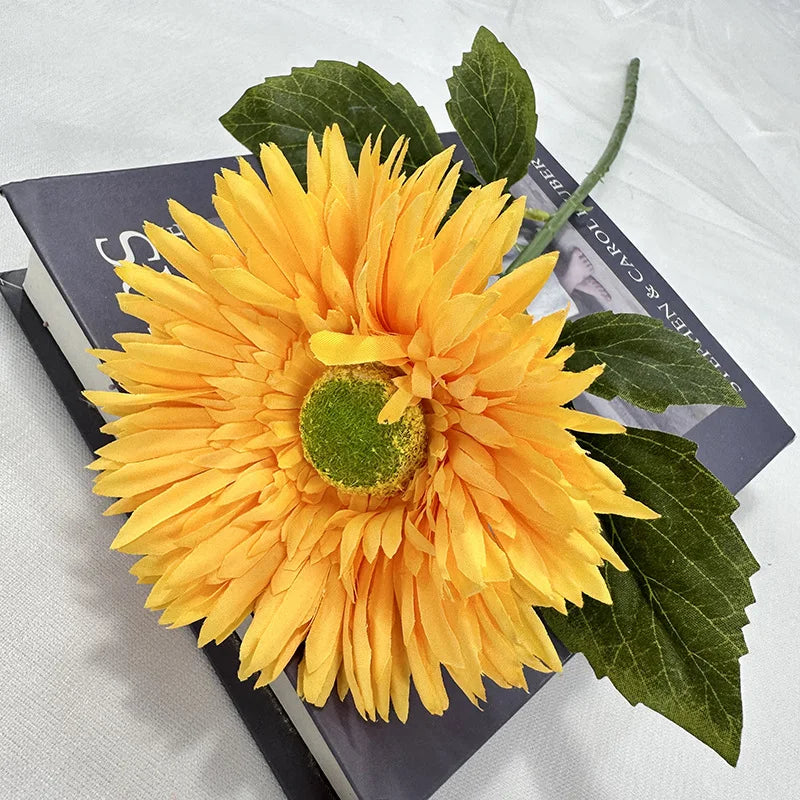Simple gerbera with leaves for wedding decoration and party - Yellow
