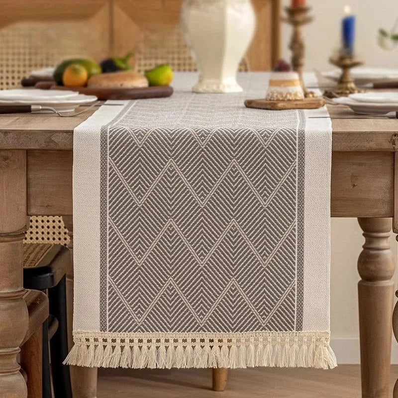 Waterproof polyester table runner modern geometric pattern - 35x120cm