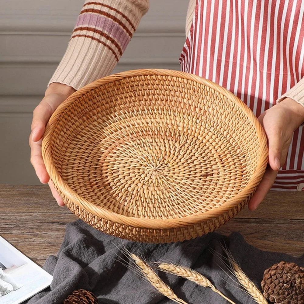 Round basket in woven rattan for fruit and snacks - BL 25x5,5cm