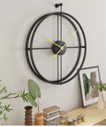 black clock glodHand