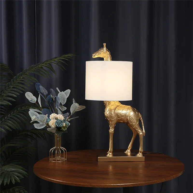 Modern design giraffe desk lamp in resin creative lighting - view 2