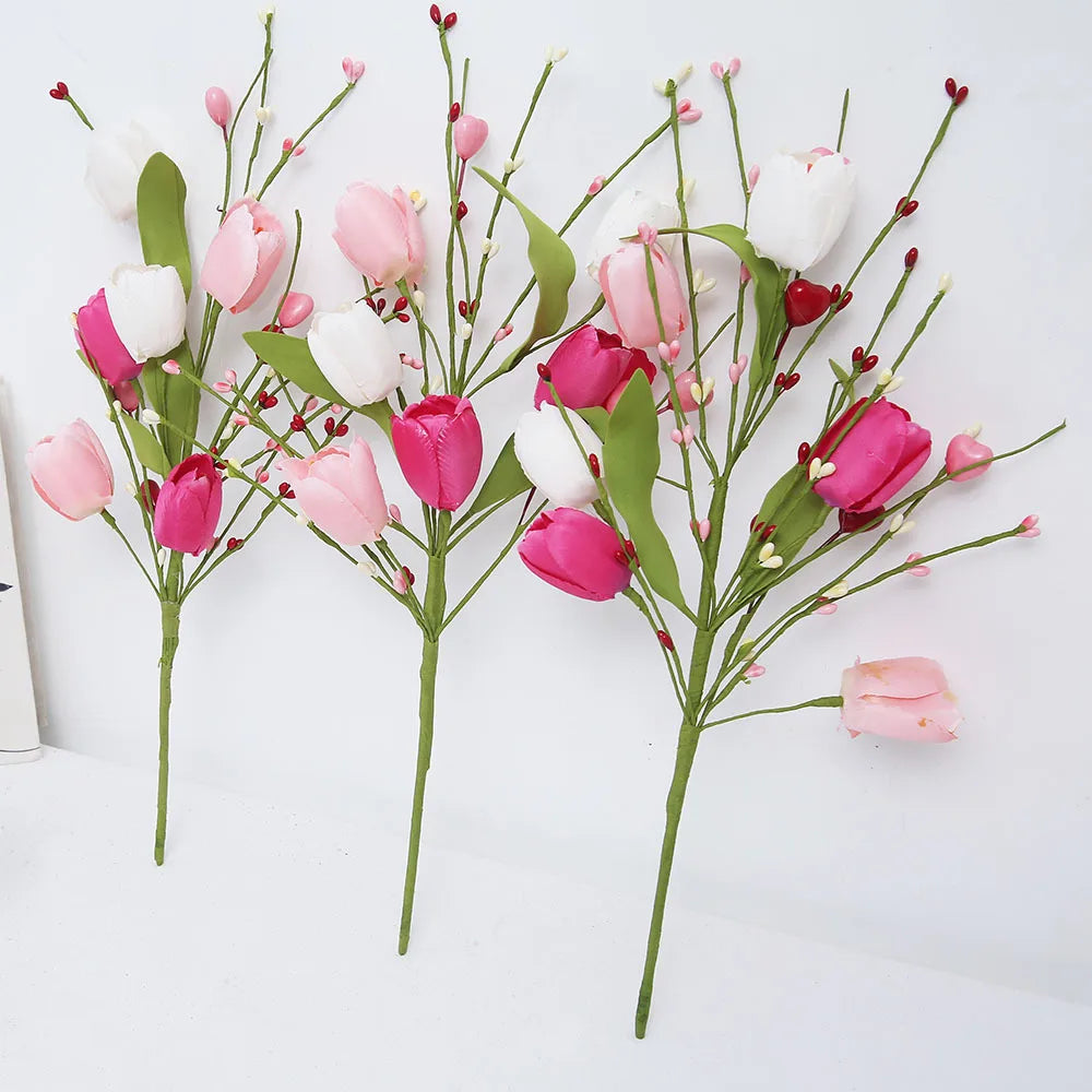 Artificial tulip floral decoration for the saint-valentine