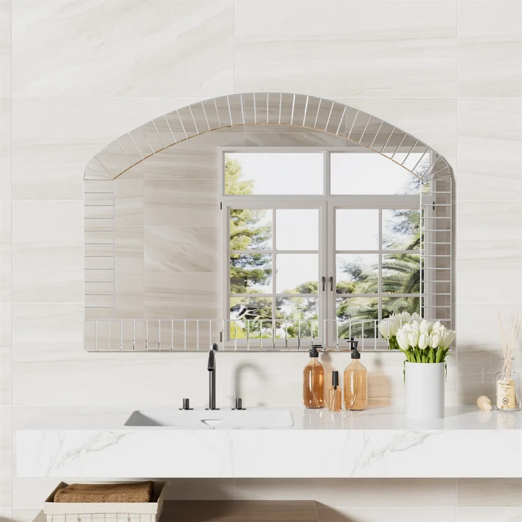 Large decorative wall mirror in Venetian bevelled glass - view 5