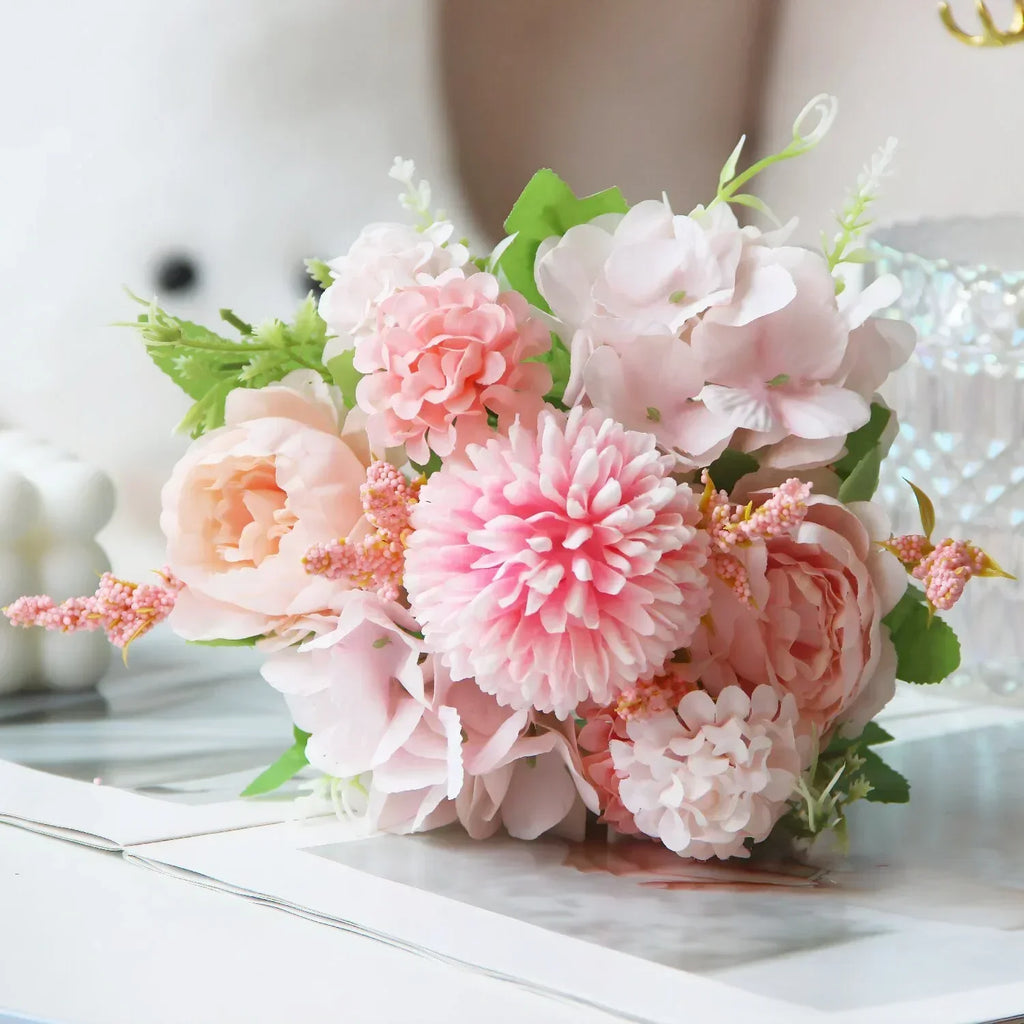 Bouquet of artificial peonies hortensias for festive decoration - Light Pink