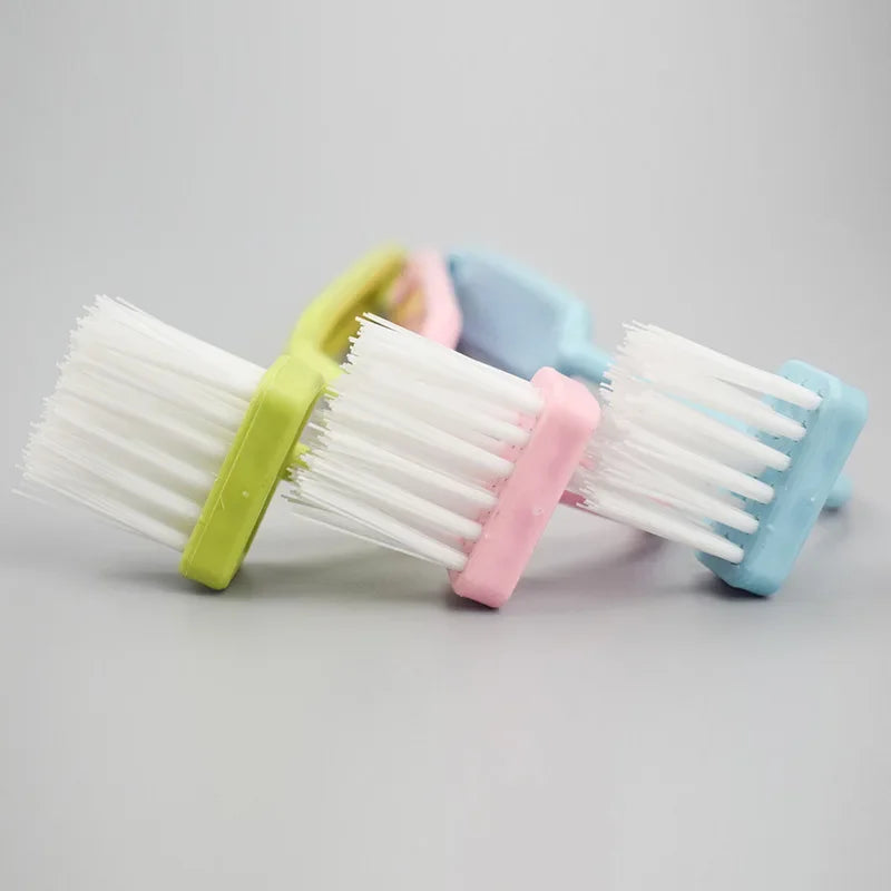 Curved cleaning brush for children without blind angle - view 9