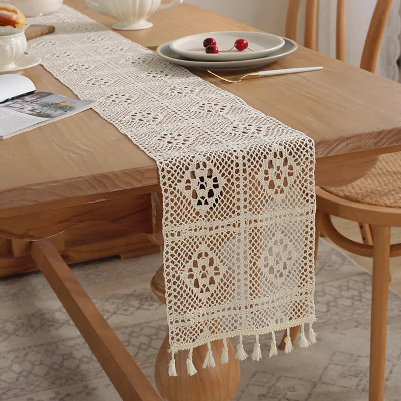 Lace table runner vintage style crochet pom-poms - Beige E / 24x100cm