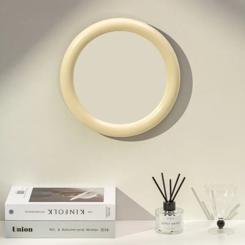 Simple and elegant Nordic Round Makeup Mirror - view 2