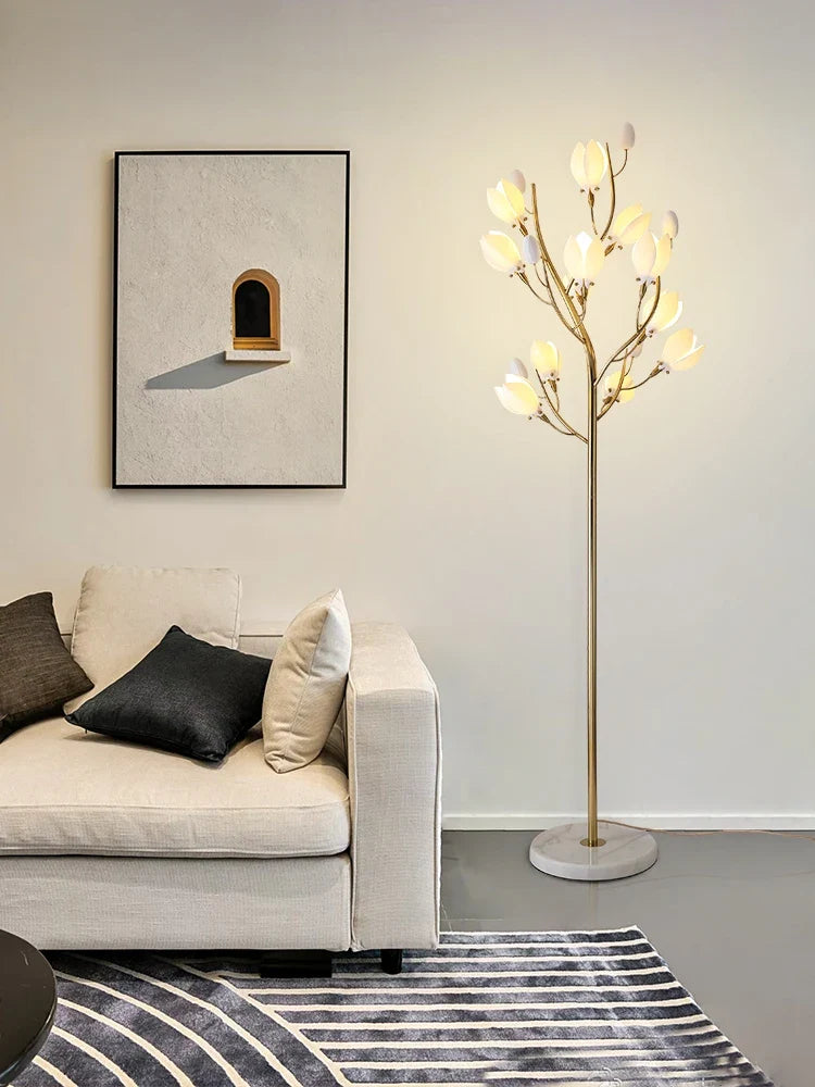 Nordic living room vertical floor lamp, simple bedroom bedside lamp, creative personalized magnolia decoration floor lamp