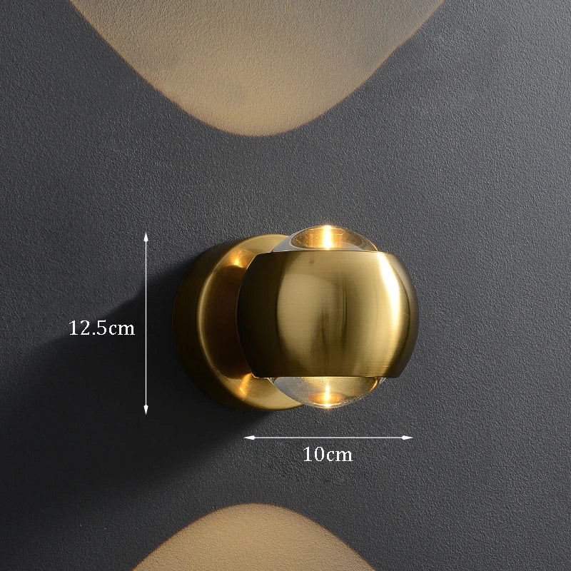 Minimalist wall-mounted light fixtures for modern interior lighting - Gold