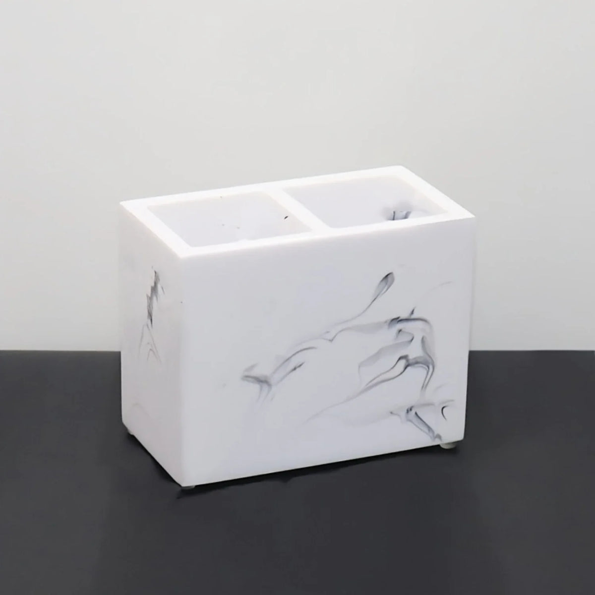1pc Marble Effect Resin Toothbrush Holder, Luxury Nordic Style Toothbrush Stand, Multi-Compartment Bathroom Organizer, Elegant - White imitation