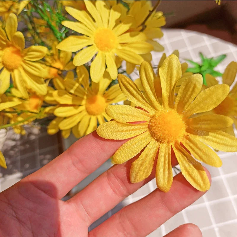 5 heads of white marguerites artificial flowers for festive decorations - view 4
