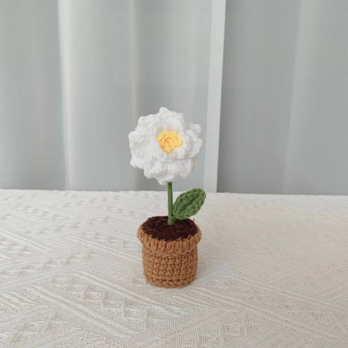 Handmade pot plant for decorative gift of Saint valentine - Gardenia