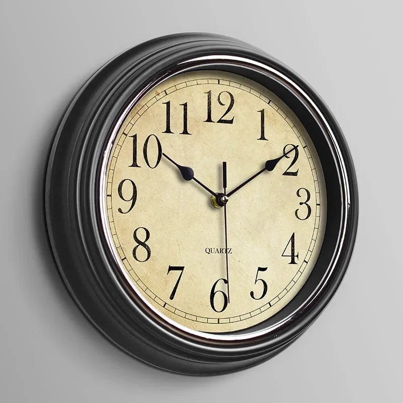 Silent vintage wall clock for interior decoration - Silver Black Circle / 12 inches