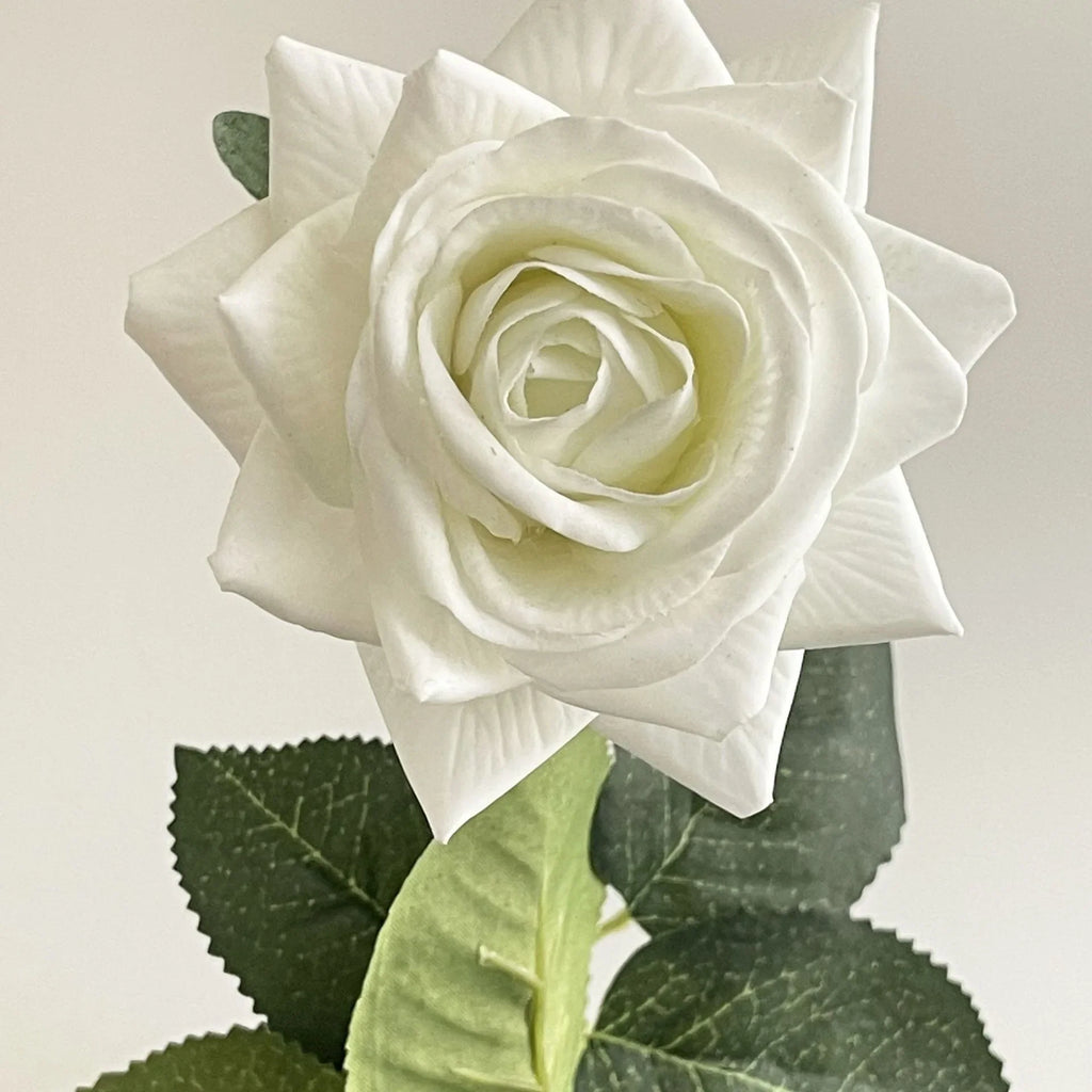 Set of 5 artificial moisturizing flowers for wedding and saint-valentin - White / 20 Pieces