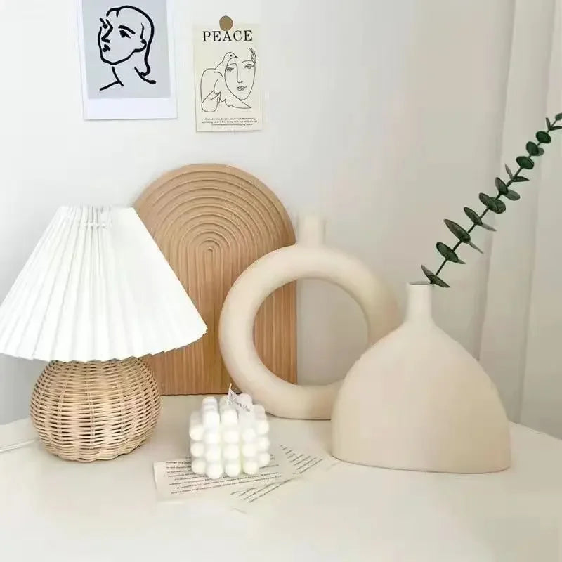 Modern ceramic vase for dried flowers interior decoration - view 6