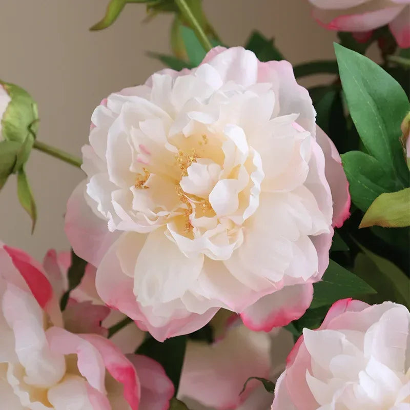 Artificial silk flowers for coffee decoration and restaurant