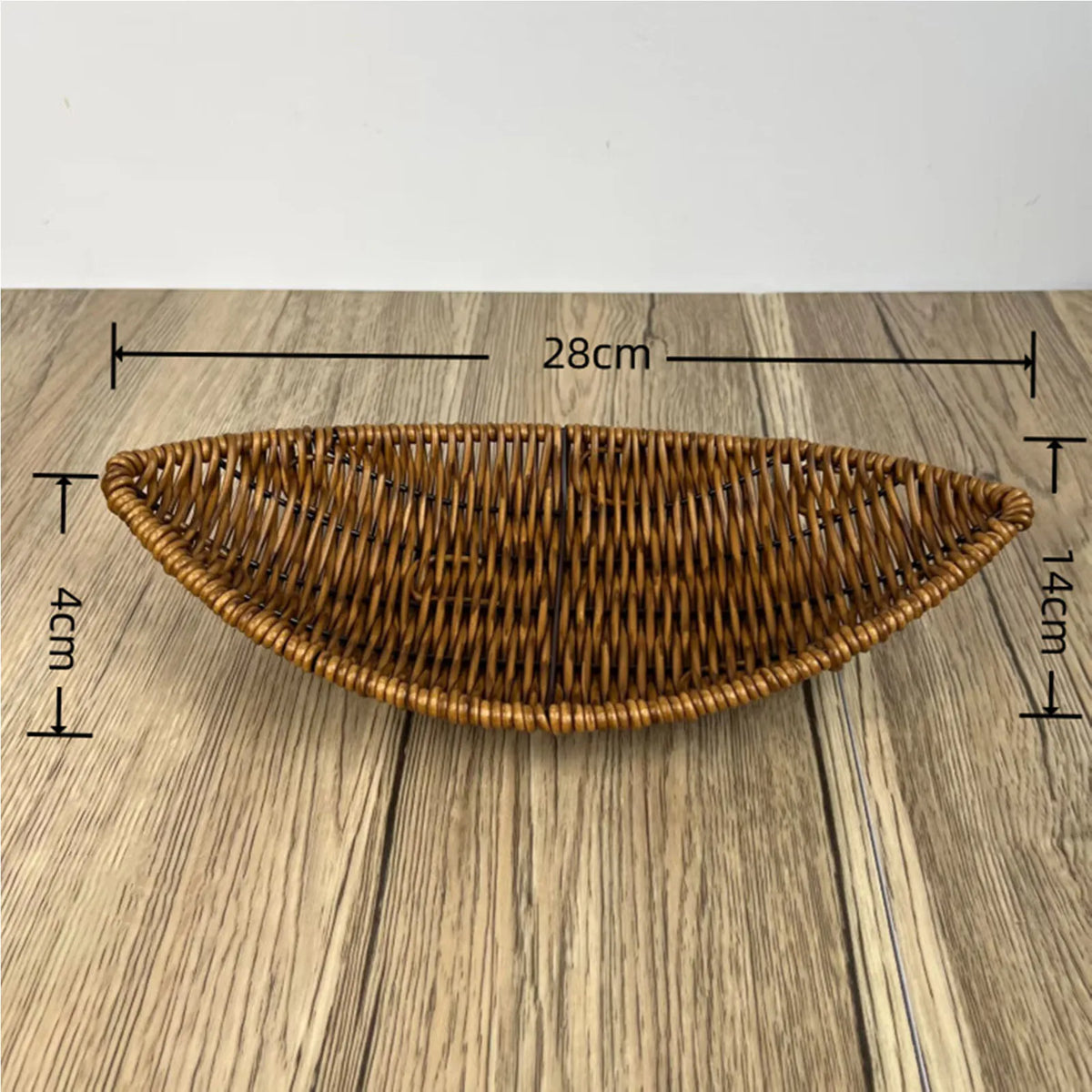 Woven rattan basket for fruit and decorative storage - Size S 28x14x4cm