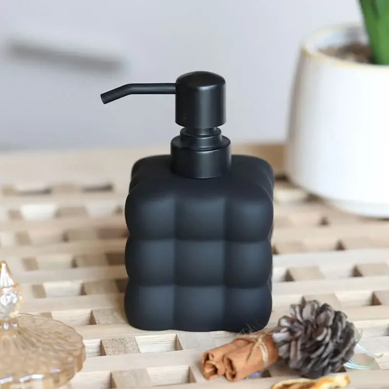 Ceramic creative soap dispenser for disinfectant and shampoo - view 4