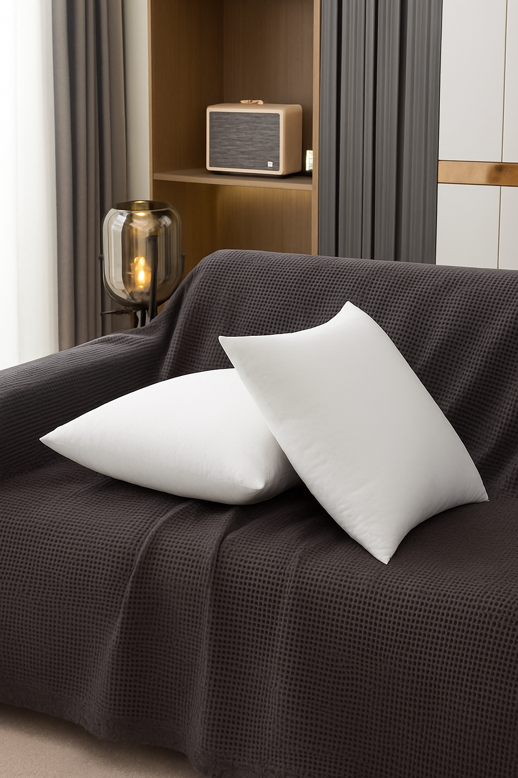 Classic 45x45cm cushion in soft cotton for comfort - view 2