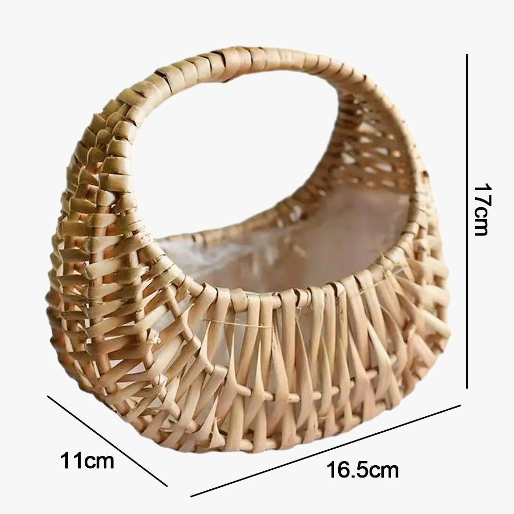 Braided basket in half-moon rattan with robust handle - view 5
