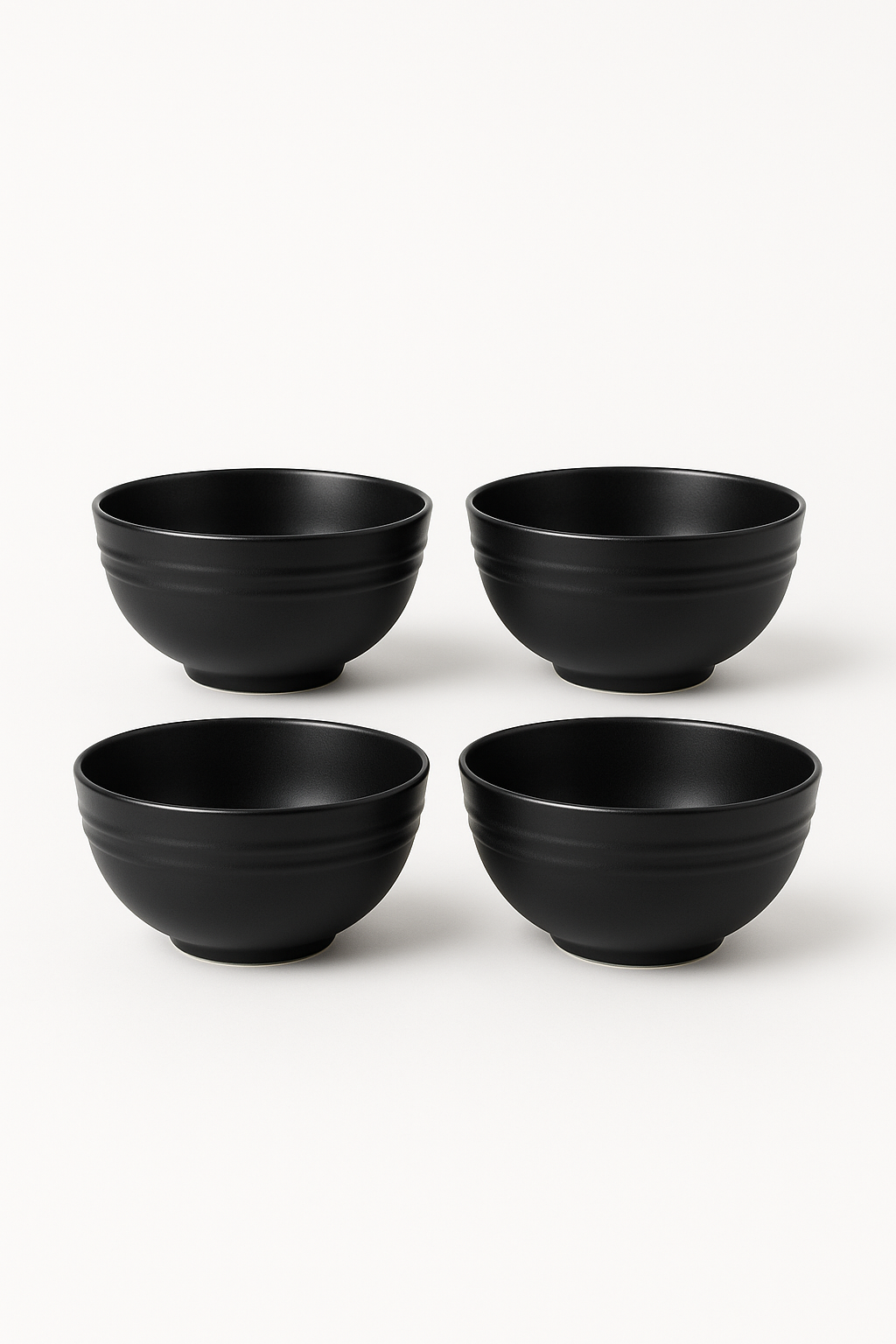 Set cutlery and plastic dishes camping outdoor meal
